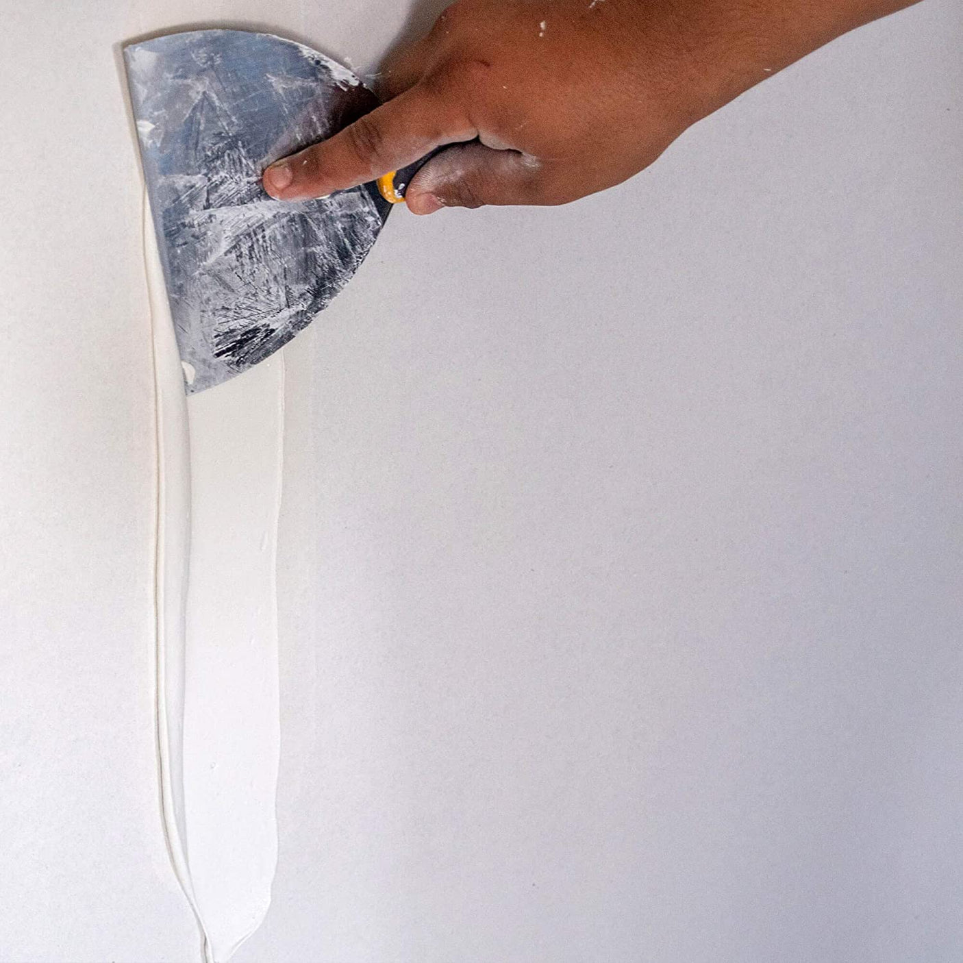 8" Stainless Steel Putty Knife - Soft Grip Handle