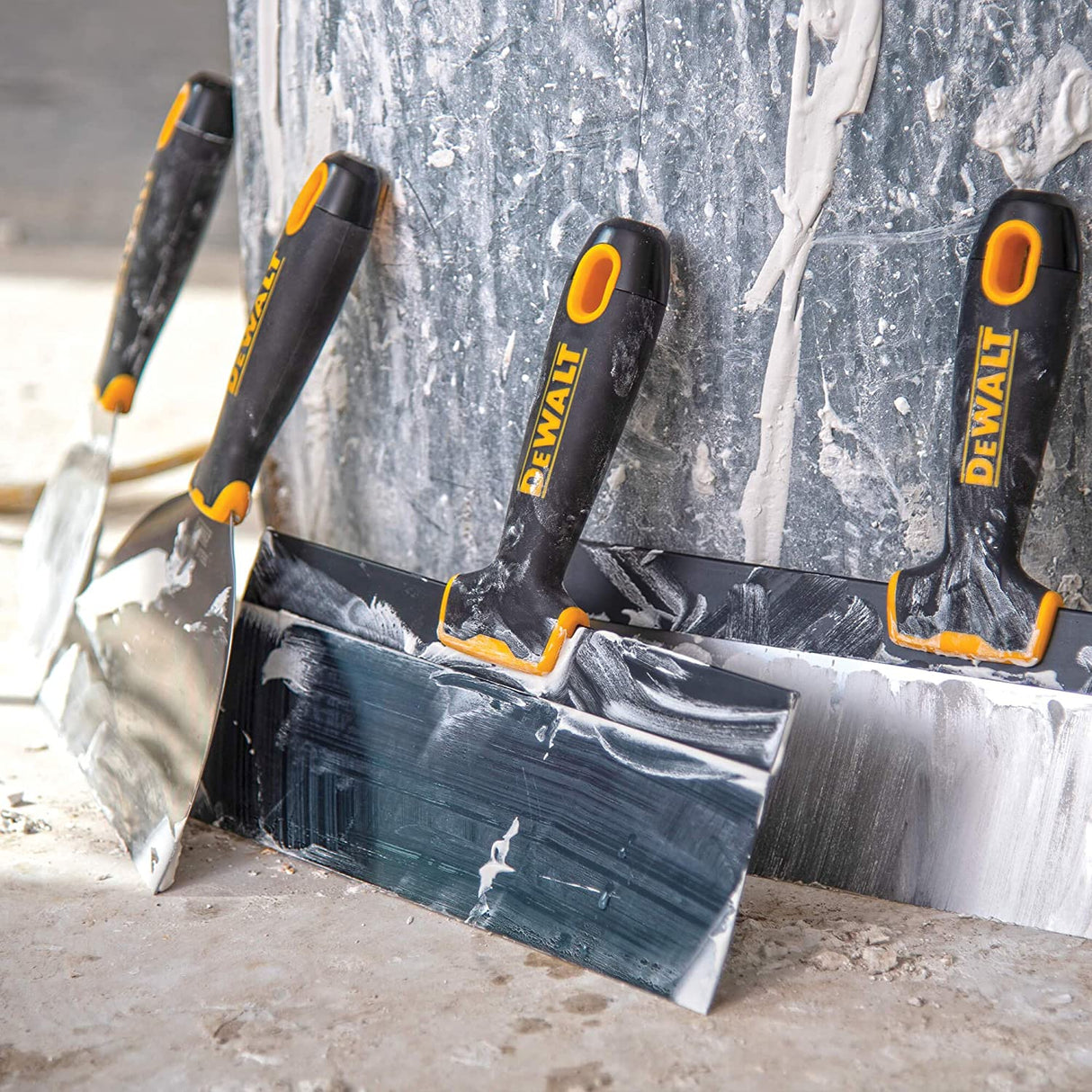 DeWalt професионален инструмент — изглед на корпуса и ергономия