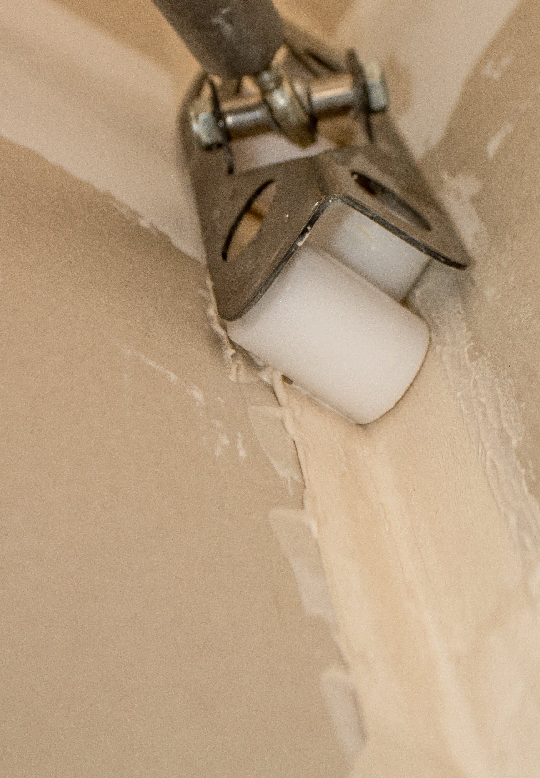 Inside corner roller Wall- Top