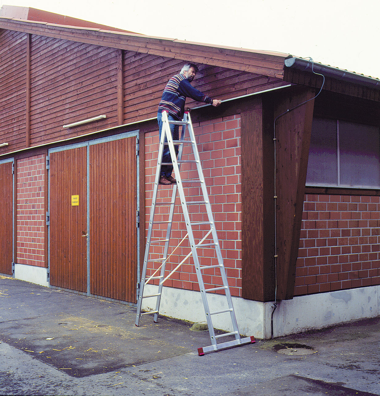 KRAUSE Corda two-section aluminium ladder 2x11