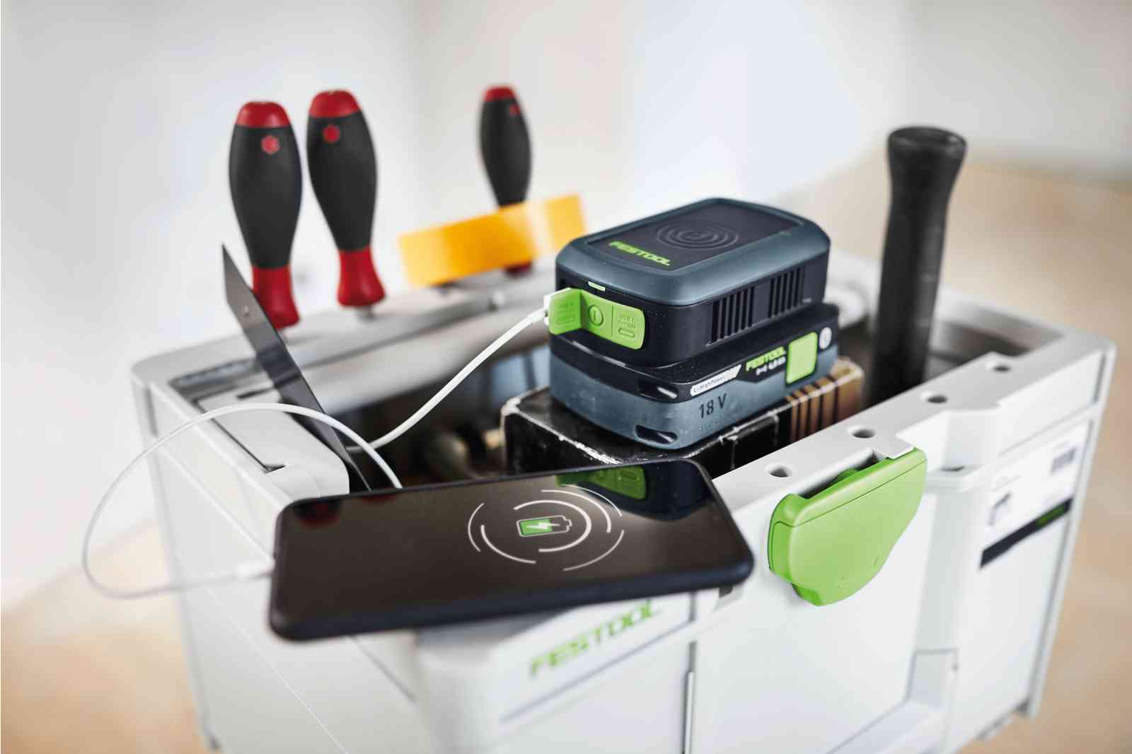 Festool Зарядно за телефон PHC 18