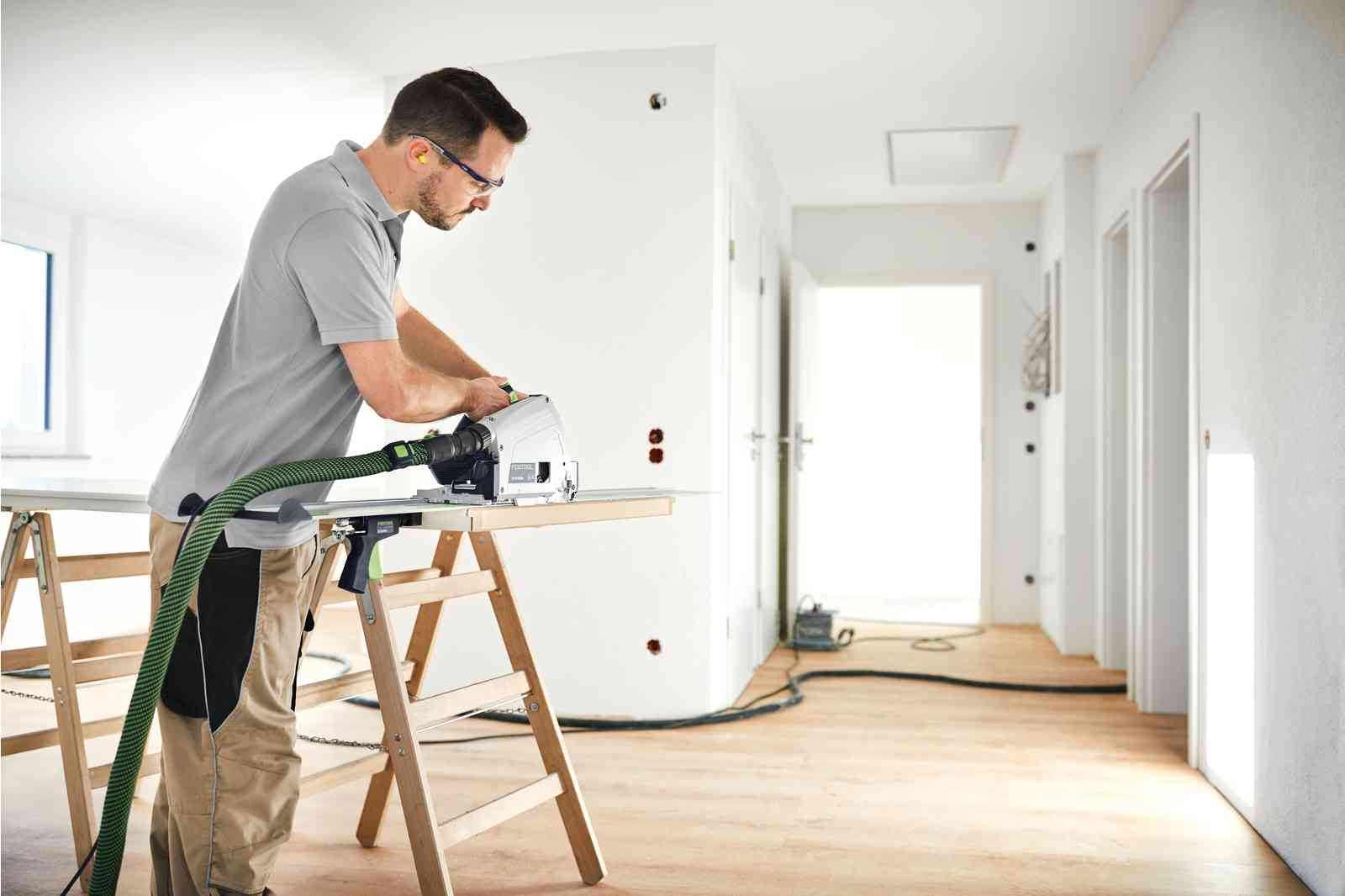 Festool Потъващ циркулярен трион TS 60 KEBQ-Plus + ПОДАРЪК ЦИРКУЛЯРЕН ДИСК