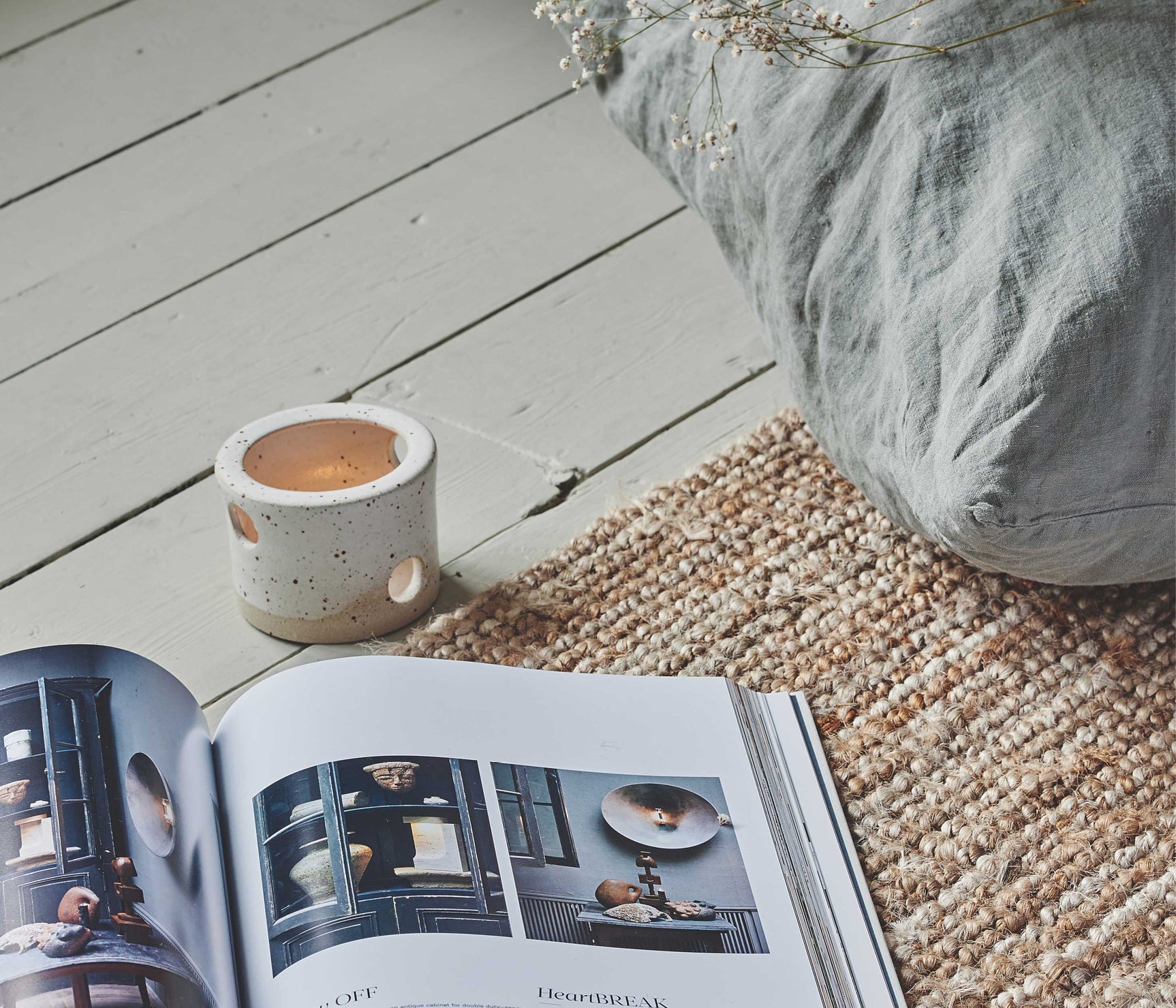 Rust Oleum Chalky Finish Боя за подови настилки / Chalk white 2.5L